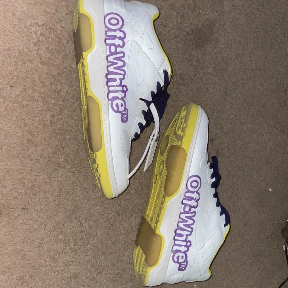 off white “out of office” shoes they are a size 12 US 45 EU these are used - Picture 3 of 6